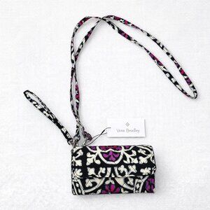 Vera Bradley NWT Phone Wristlet Scroll Medallion